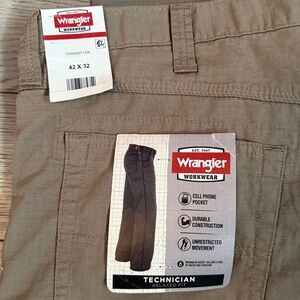 NEW! Wrangler Workwear 42x32 Technician Pants